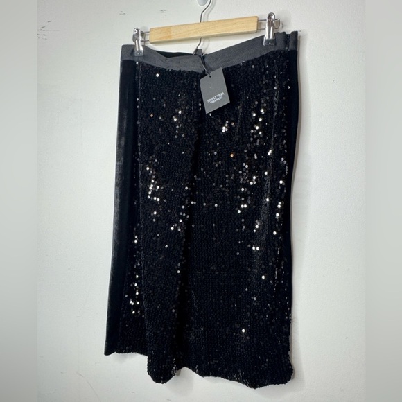 Simply Vera Vera Wang Dresses & Skirts - NWT SIMPLY VERA WANG Black Sequin Front velvet Velour Pencil Skirt Womens XXL
